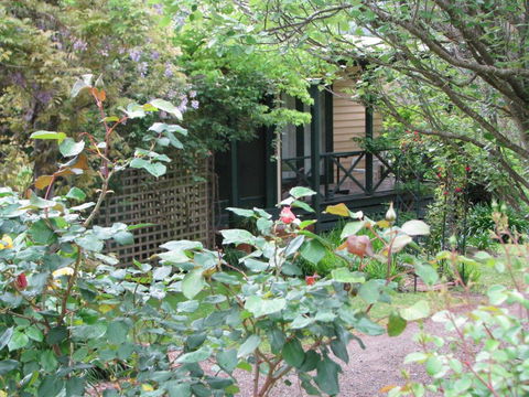 Leafield Cottages - Perth Resorts 5