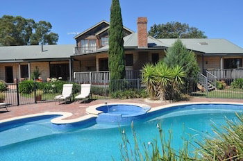 The George At Yering - Accommodation Perth 1