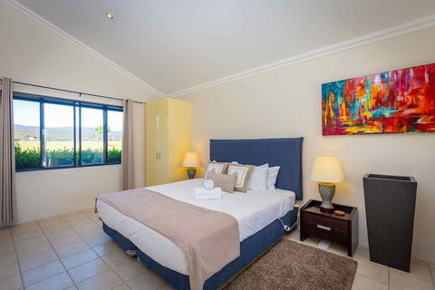 Mandalay Villas Villa 2 - Perth Resorts 5