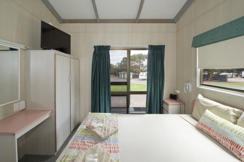 BIG4 Breeze Holiday Park â€“ Port Hughes - Accommodation Perth 4