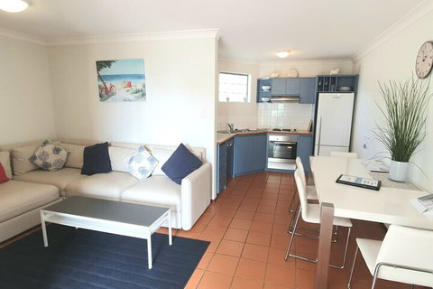 Scarborough Beach Front Resort Shell 4 - Accommodation Perth 1