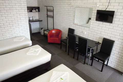 Jackaroo Apartments - Accommodation Perth 7