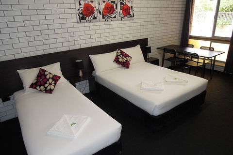 Jackaroo Apartments - Accommodation Perth 6
