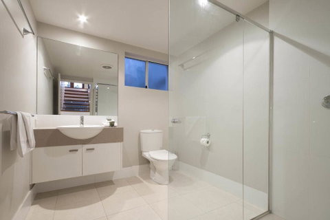 20 Wesley Court - Accommodation Perth 3