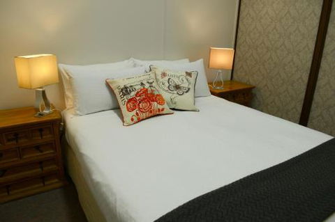The Bank B & B West Wyalong - Perth Resorts 5