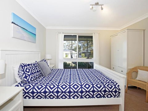 Hayes Beach House Jervis Bay Pet Friendly Award Winner Fireplace - Accommodation Perth 5