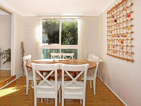 Hayes Beach House Jervis Bay Pet Friendly Award Winner Fireplace - Accommodation Perth 2