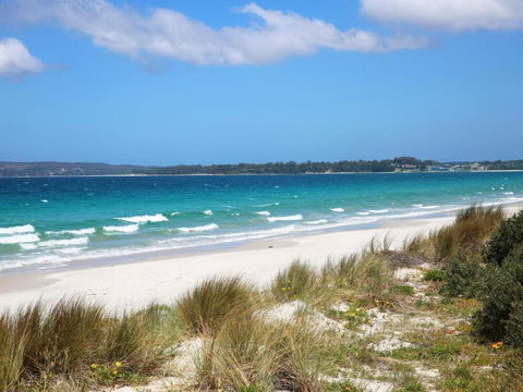 Hayes Beach House Jervis Bay Pet Friendly Award Winner Fireplace - Accommodation Perth 6