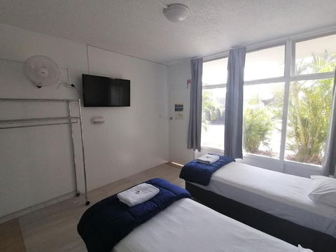 Park Beach Hotel Motel - Accommodation Perth 6
