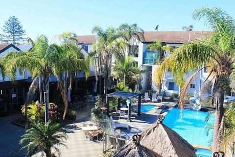 Ocean Side Hawks Nest - Accommodation Perth 1