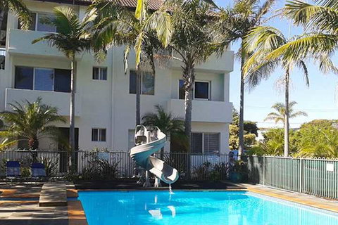 Ocean Side Hawks Nest - Accommodation Perth 2