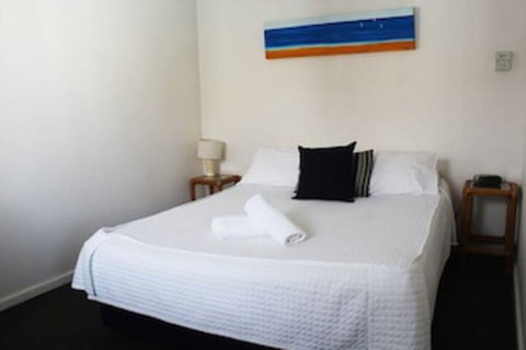 Ocean Side Hawks Nest - Accommodation Perth 0