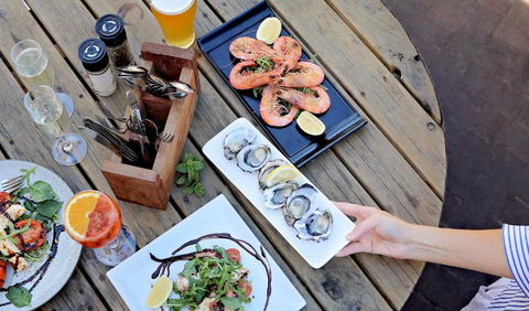 Caledonian Inn - Accommodation Perth 1