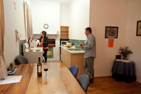 Black Jack Get-A-Way - Accommodation Perth 2