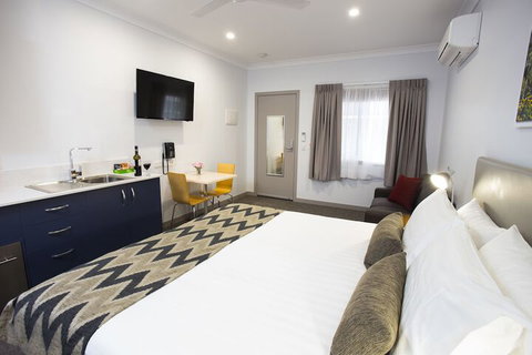 Altitude Motel Apartments - Accommodation Perth 3