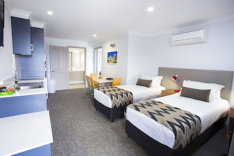 Altitude Motel Apartments - Accommodation Perth 0