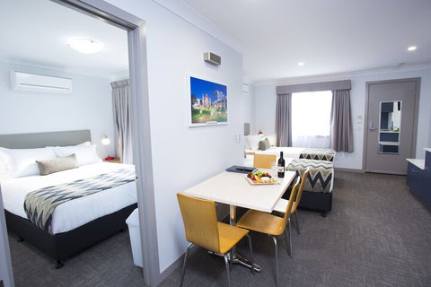 Altitude Motel Apartments - Accommodation Perth 4