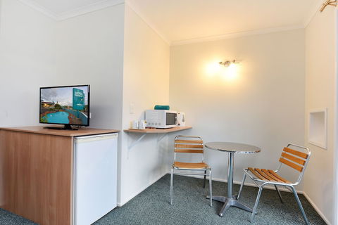 Motel In Nambour - Perth Resorts 6