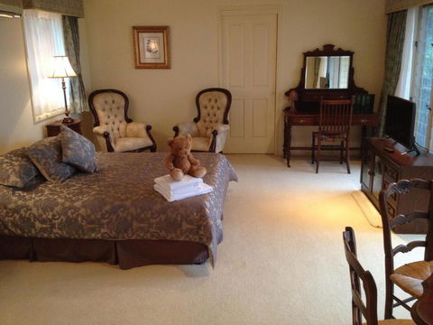 Highwood Park B & B Guest Lodge - Accommodation Perth 4