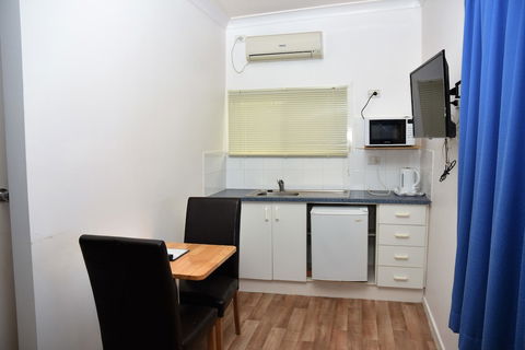 Chinchilla Motel - Accommodation Perth 2