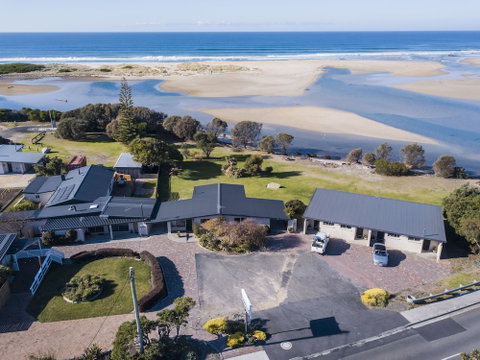 Pelican Sands Scamander - Accommodation Perth 1