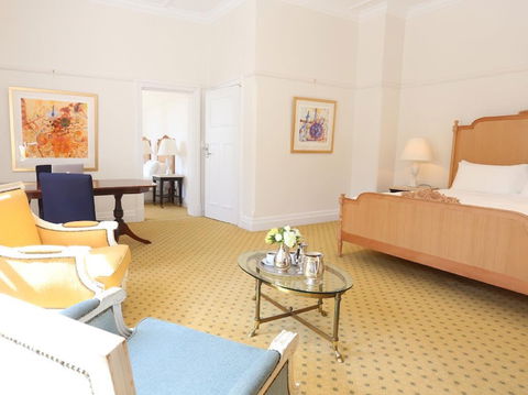 The Robertson Hotel - Perth Resorts 3
