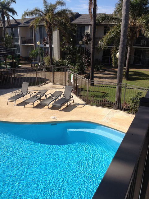 Mandurah Motel And Apartments - Accommodation Perth 0