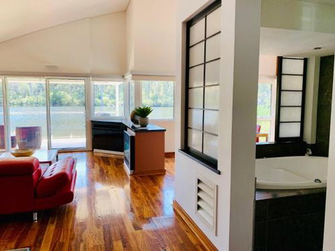 Silkwood Chalets - Accommodation Perth 3