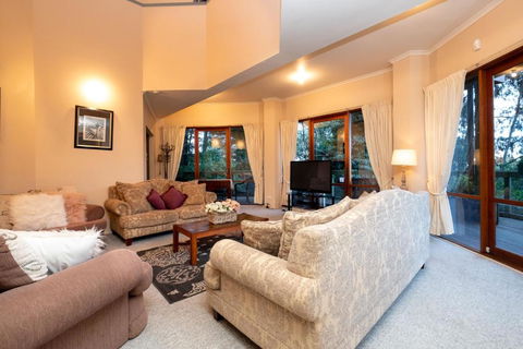 Risehill House - Accommodation Perth 2