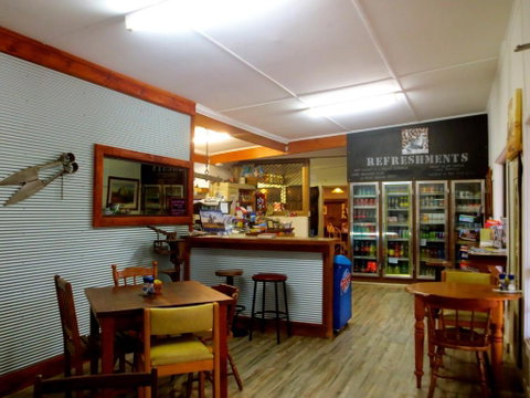 Willalooka Tavern - Perth Resorts 3