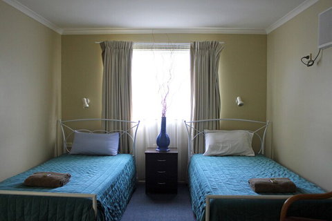 Australian Motor Homes Tourist Park - Accommodation Perth 4