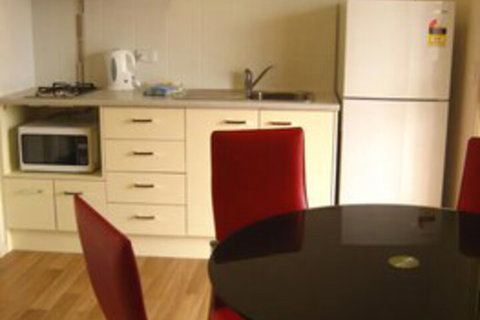 Australian Motor Homes Tourist Park - Accommodation Perth 5