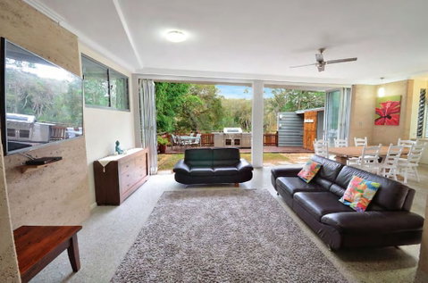 Sun Worship Crescent Head - Accommodation Perth 5