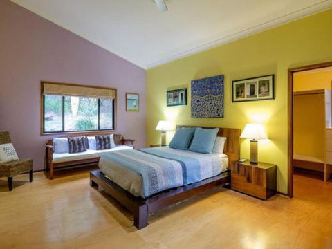 Five Bimba (Tractor House) - Accommodation Perth 3