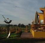 Art at Linden Gate - Perth Resorts