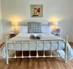 Birchwood Cottage - Perth Resorts