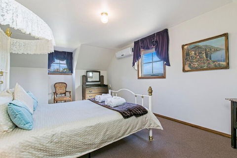 Memory Lane - Perth Resorts 3