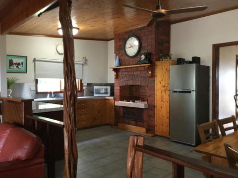 Bayview Boathouse - Perth Resorts 5