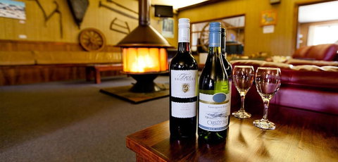 Snowy Mountains Resort And Function Centre - Perth Resorts 2