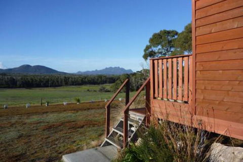 Yakkalla Holiday Cottage - Accommodation Perth 2