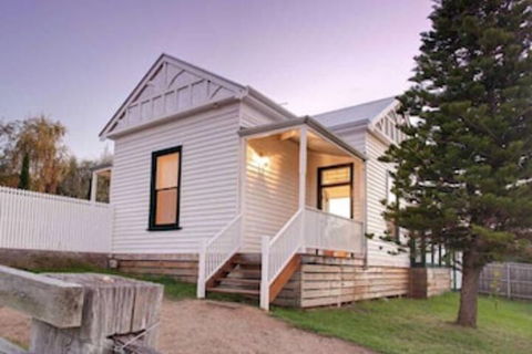 Kananook Heritage House - Accommodation Perth 0