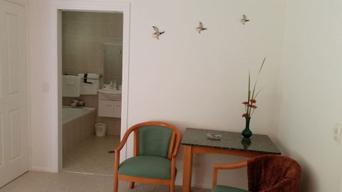 Mescal's At Pampoolah B&B - Perth Resorts 4