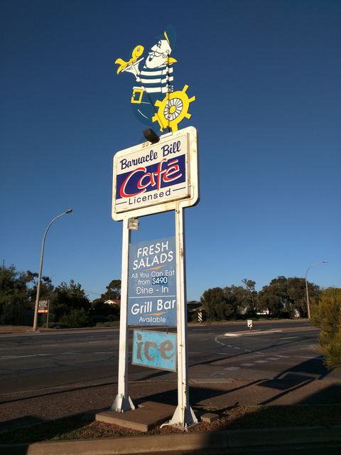 Barnacle Bill Family Seafood Restaurant - Accommodation Perth 3