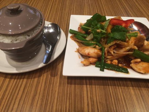 Sattahip Thai Restaurant - Perth Resorts 0