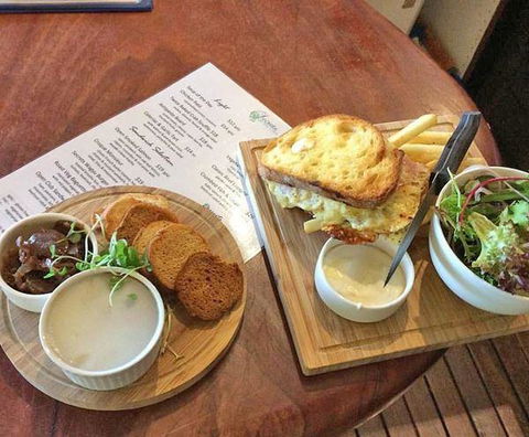 A Salt & Battery - Accommodation Perth 7