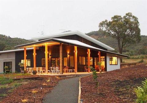 Amongst The Sticks - Accommodation Perth 3