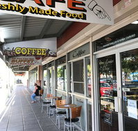 Don Louies Traralgon - Accommodation Perth