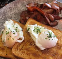 Caffeine Bistro - Perth Resorts