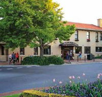 McCartin's Hotel Bistro - Perth Resorts