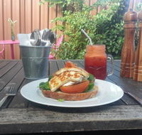 Zeppelin Cafe  Kitchen - Accommodation Perth